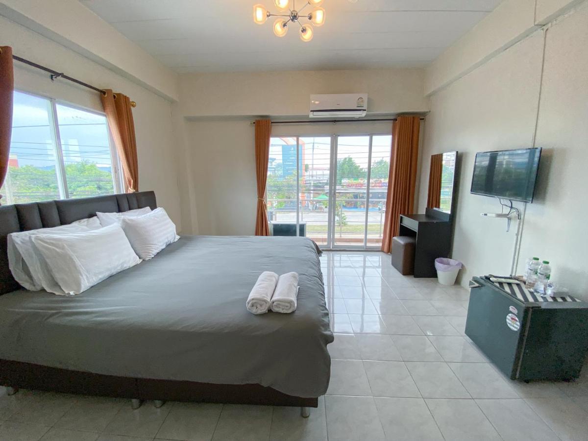 Uh Hostel Bangsaen Exterior foto