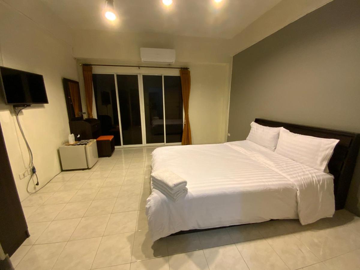 Uh Hostel Bangsaen Exterior foto